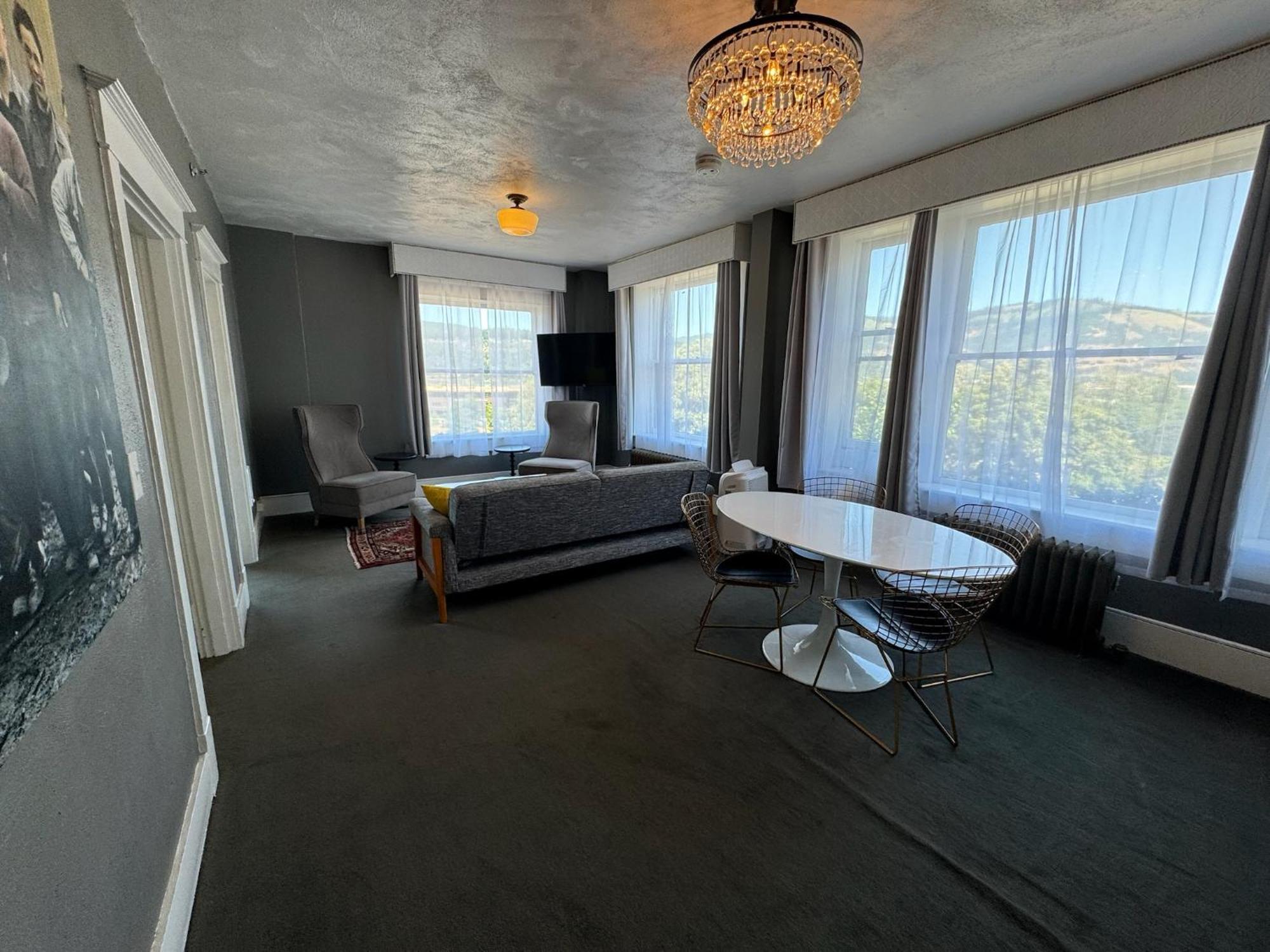 Hood River Hotel Екстериор снимка
